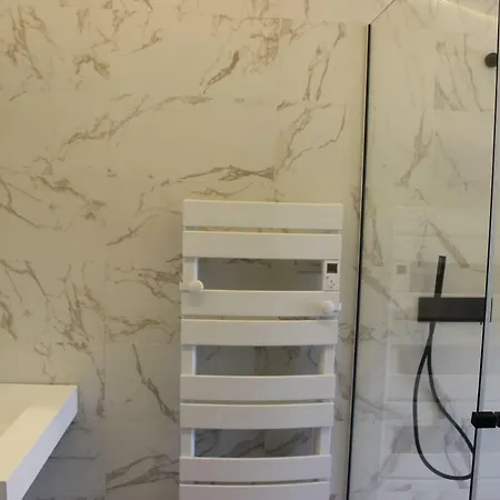 Le Vin Secret Bed & Breakfast *